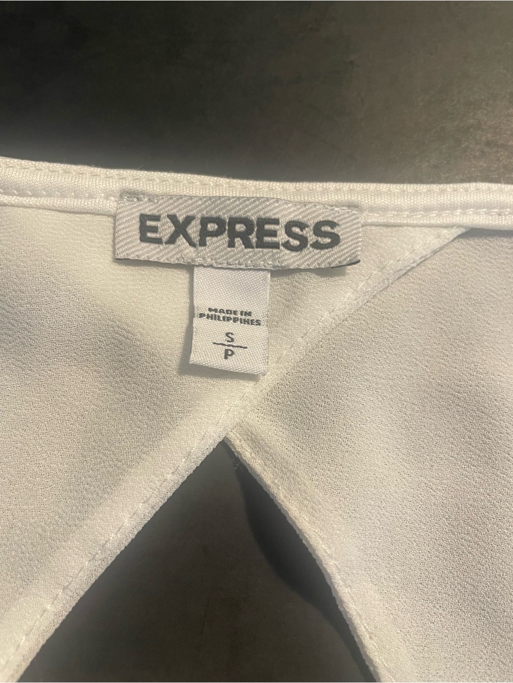 Express White Ribbed Keyhole Tank - Picture 6 of 12